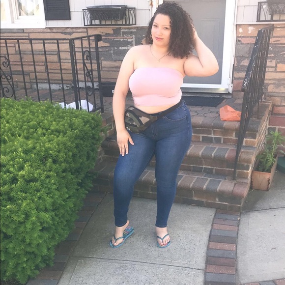 Meet your Posher, Sherisse - Picture 2 of 8